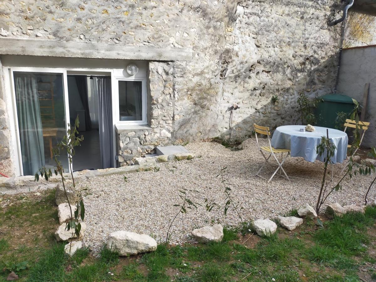 Logement entier dans village calme Guillerval Extérieur photo