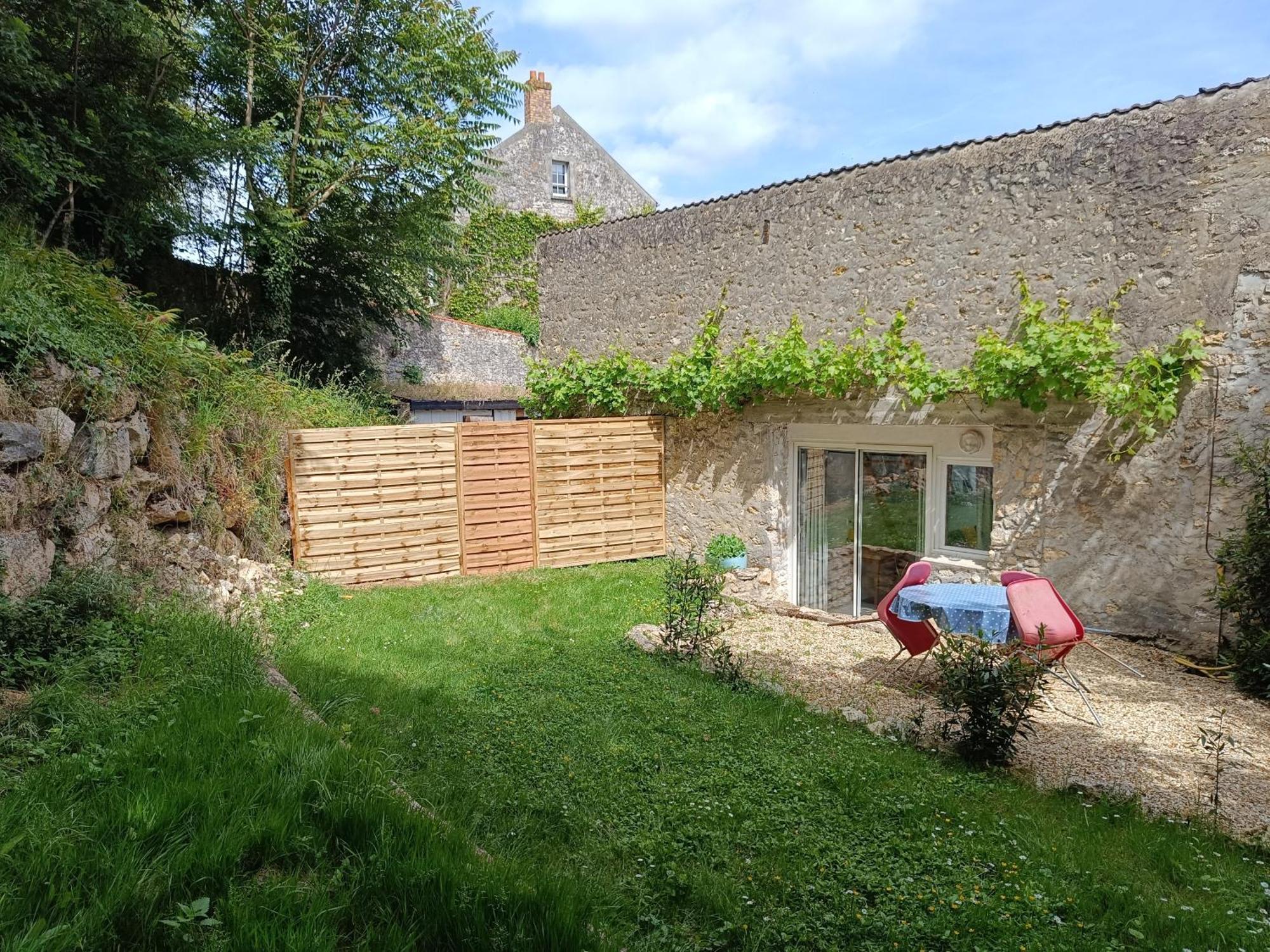 Logement entier dans village calme Guillerval Extérieur photo